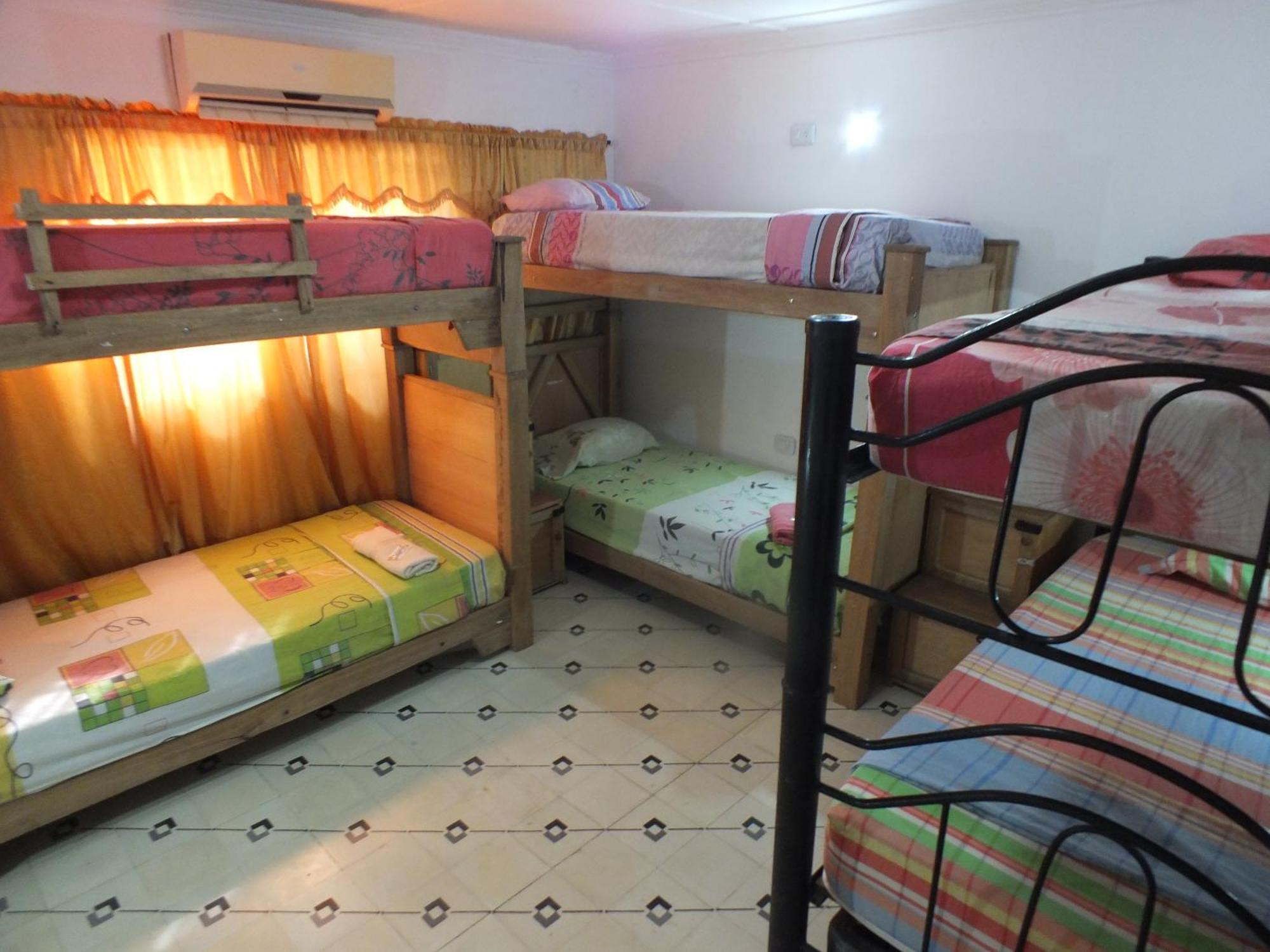 Hotel Malecon Del Rio Баранкила Екстериор снимка