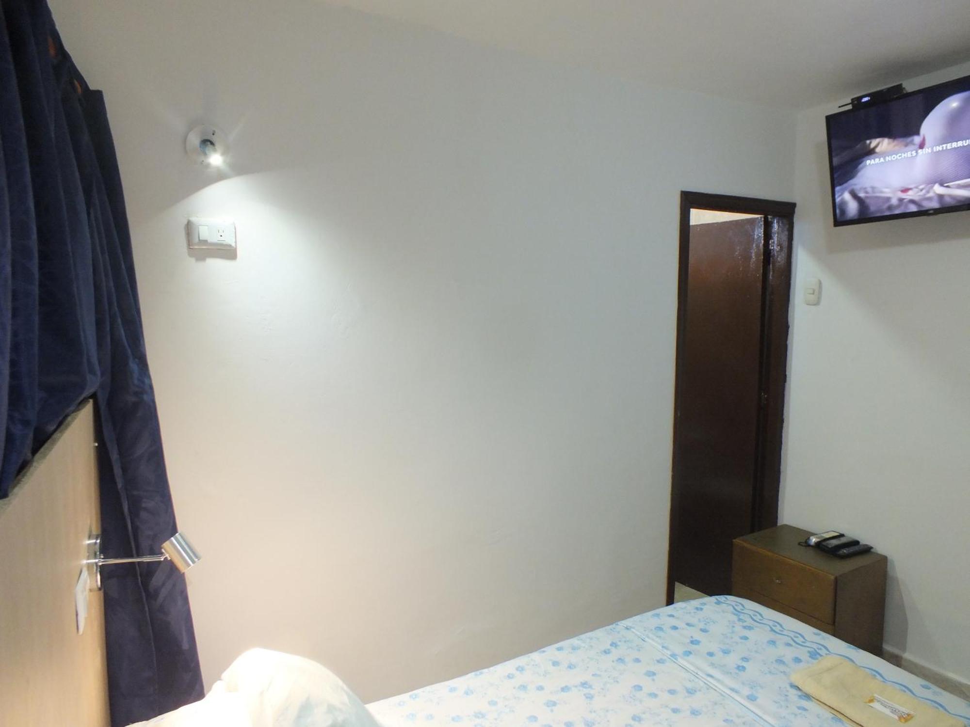 Hotel Malecon Del Rio Баранкила Екстериор снимка
