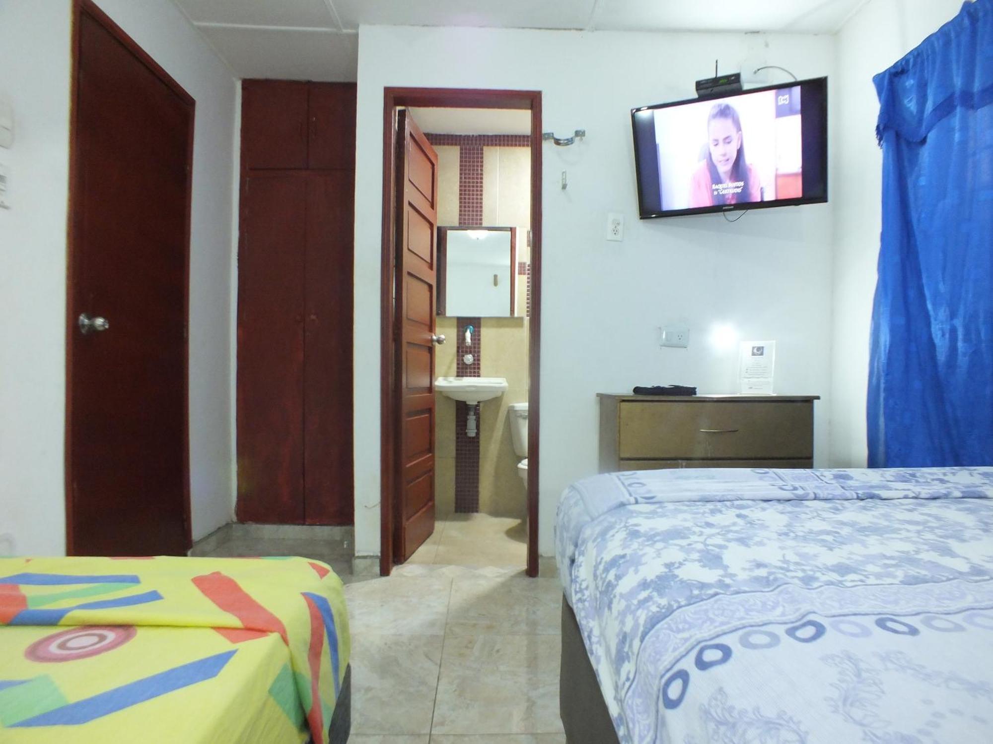 Hotel Malecon Del Rio Баранкила Екстериор снимка